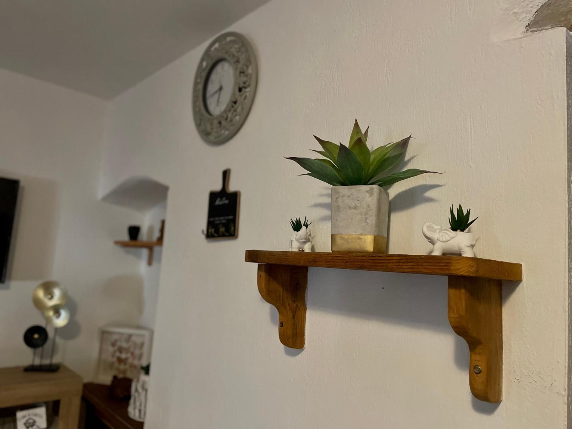 La Torre Apartment Arnad Екстериор снимка