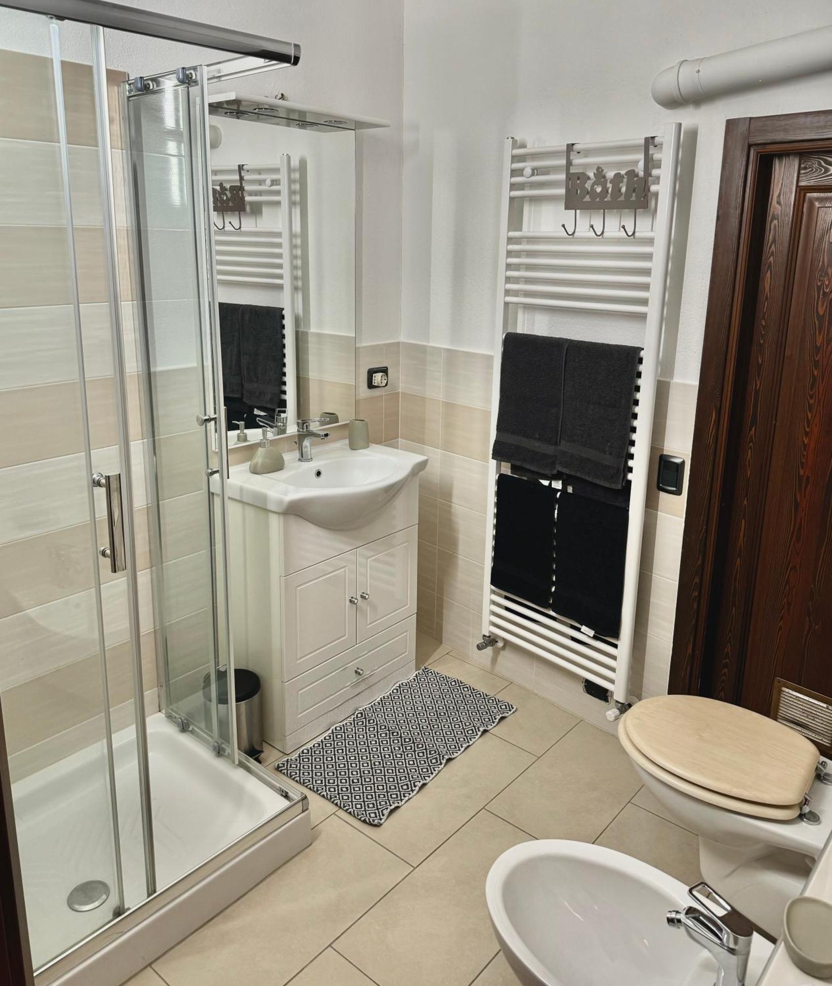 La Torre Apartment Arnad Екстериор снимка